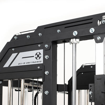 Ontwerp bodybuilding apparatuur 3D Smith machine met functionele trainer en power rack